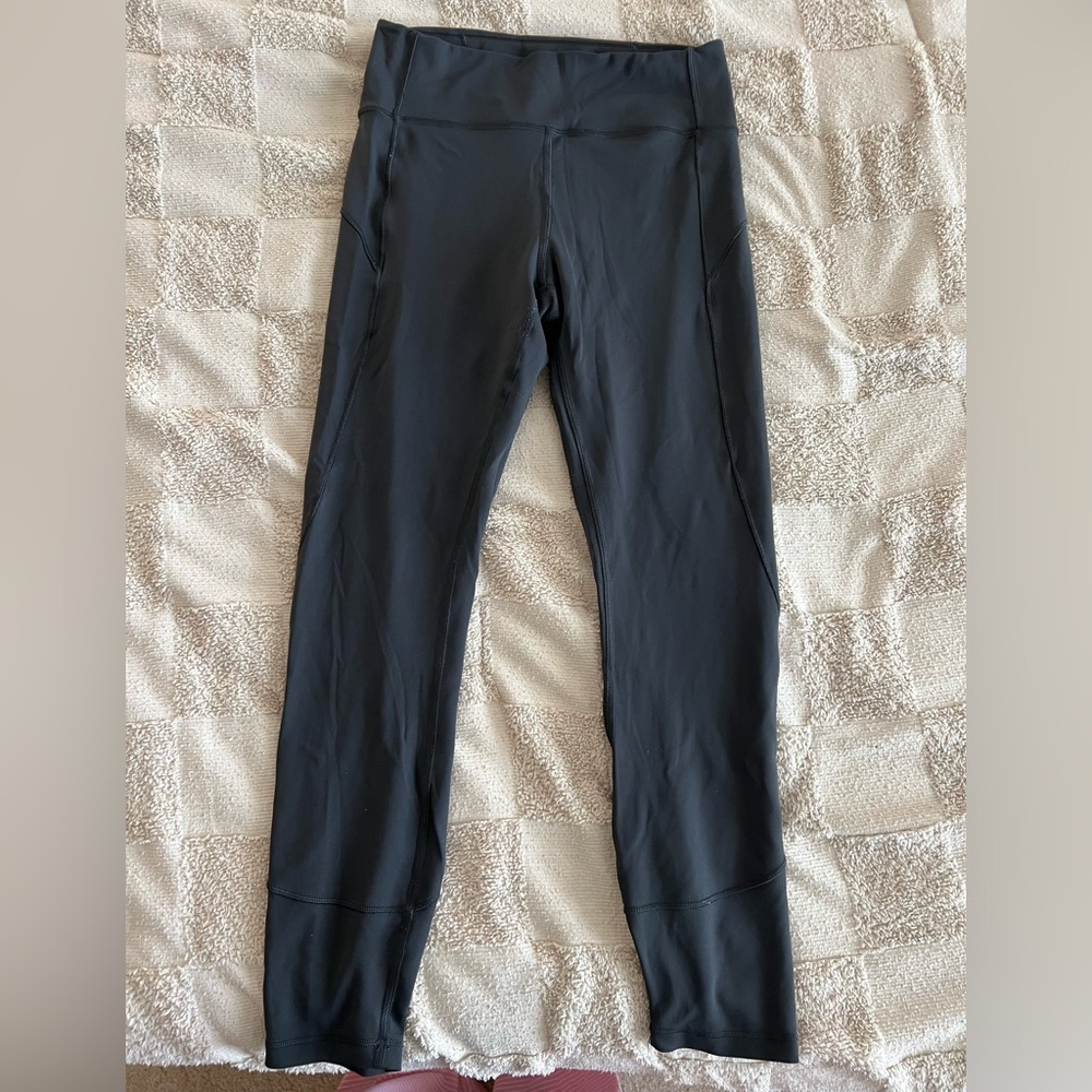 Grey #lululemon in movement leggings 25’ length  (style is discontinued) size 8